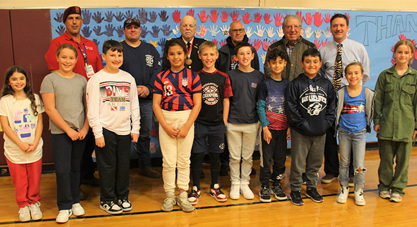 Elementary school veterans day program